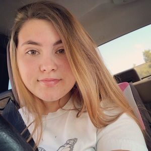 Meet your Posher, Katelynn